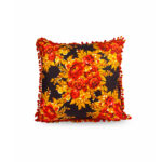 Çiçek Desenli Retro Yastık